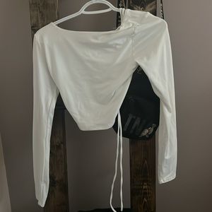 WHITE TIE UP TOP